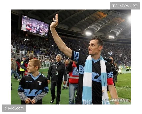 德国足球博物馆举办“克洛泽的传奇”特别展览,纪念世界杯历史最佳射手