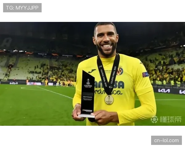 比利亚雷亚尔老将卡普埃专访,分享其在后腰位置阅读比赛并进行拦截的经验